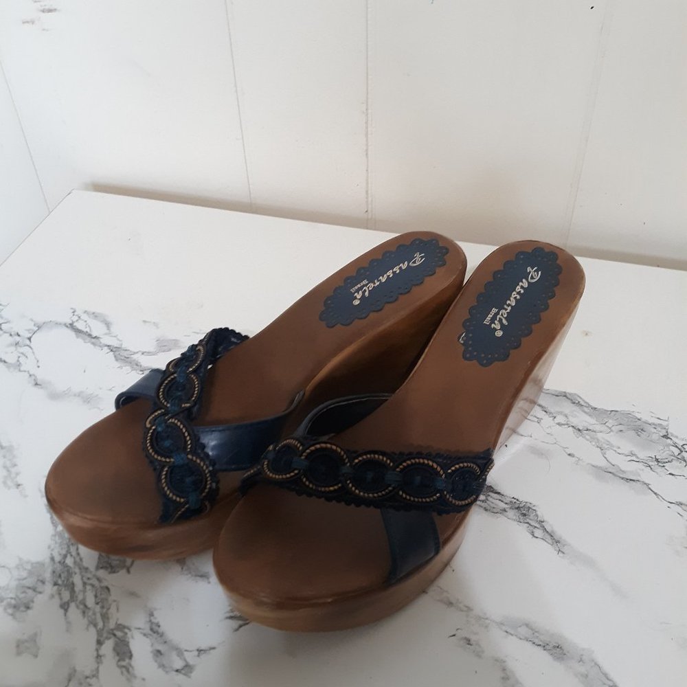 Womens size 10 Passarela Navy Wooden wedge heel sandals EUC